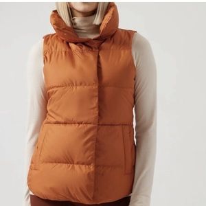 Athleta Downtown Puffer Vest New with tags